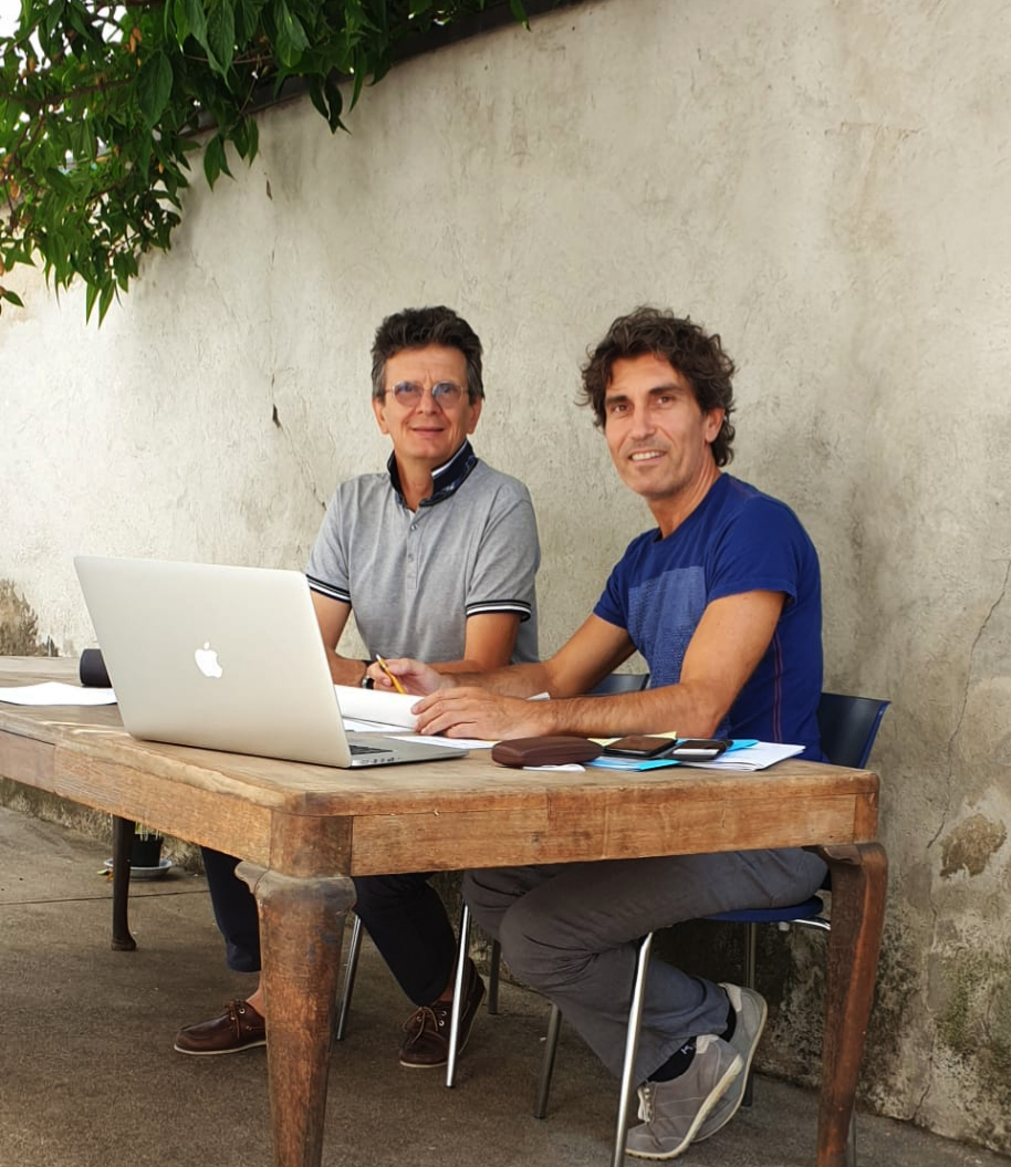 Stefano Martinelli e Giuseppe Rossi nel cortile dello Studio di Mendrisio